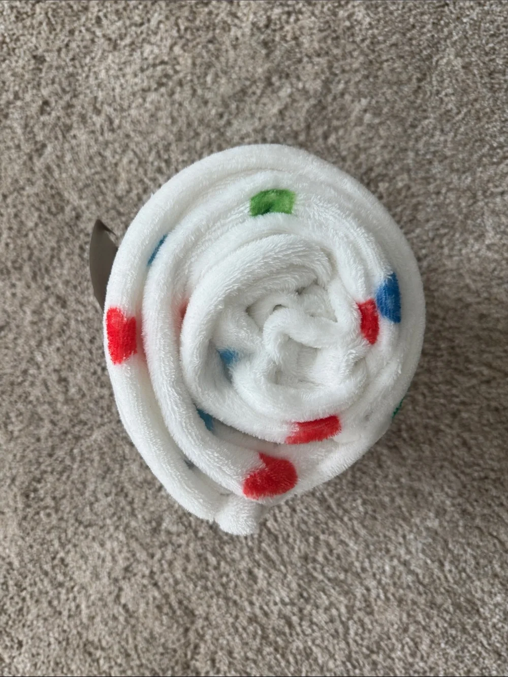 Novelty Recycled Printed Hearts Plush Throw Blanket
